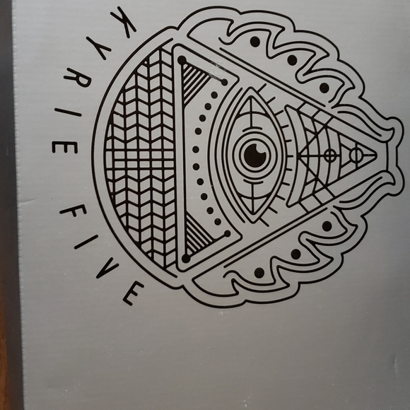 Kyrie Nike - Picture 2 of 6